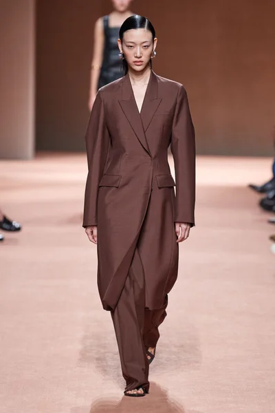 Look 52